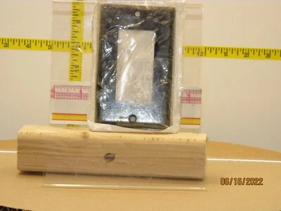 El anuncio es para: Placa de pared dúplex de 1 velocidad Leviton R40-80401-B, marrón 1 paquete. Foto 1 de 4