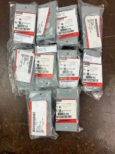 10X WIREMOLD G3046BE 3000 SERIES RACE WAY DUPLEX RECEPTACLE COVER, GRAY S-1 - Picture 1 of 9