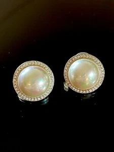 CAROLEE  FAUX PEARL AND CRYSTAL BUTTON EARRINGS Beautiful Lustre Pierced - Picture 1 of 5