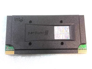 VINTAGE INTEL PENTIUM III 500MHZ SLOT 1 CPU - TESTED PULLS RM2-CMP22 - Picture 1 of 3