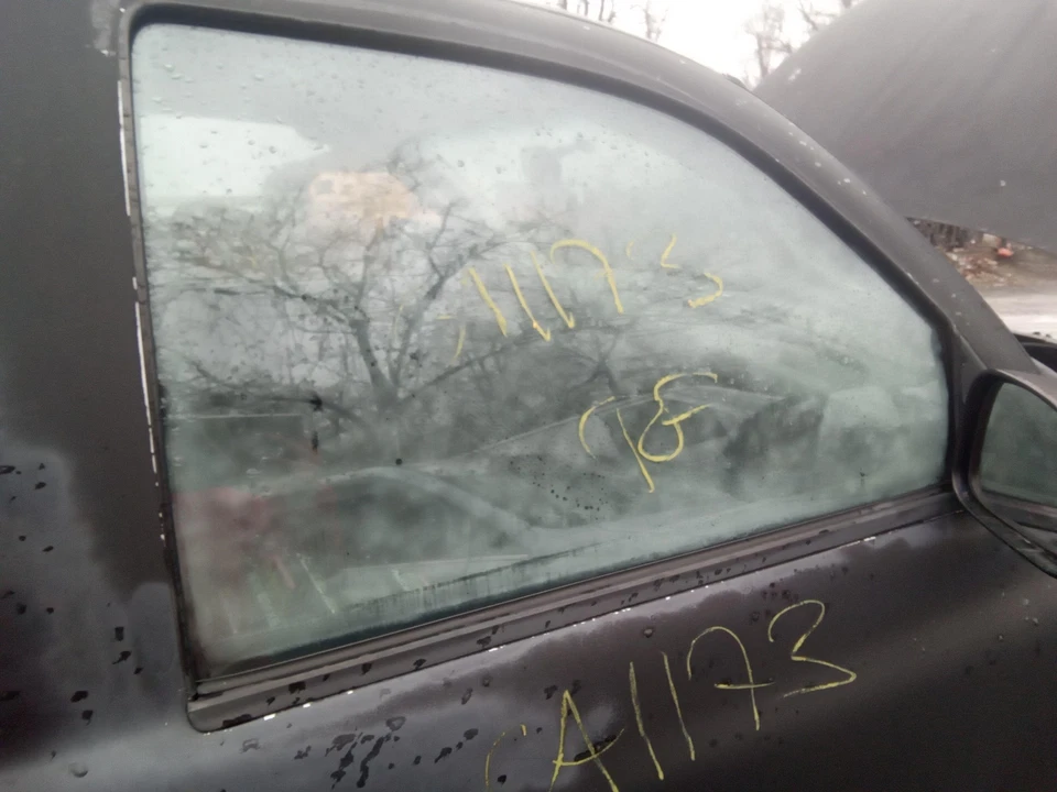 Front Door Glass/window DODGE DAKOTA reg cab Right 97 98 99 00 01 02 03 04 Foto 1 de 1