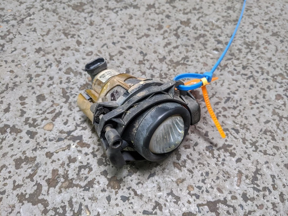 BMW X3 2005 RIGHT FOG LIGHT FOG LAMP 3416773 - Image 1 of 2