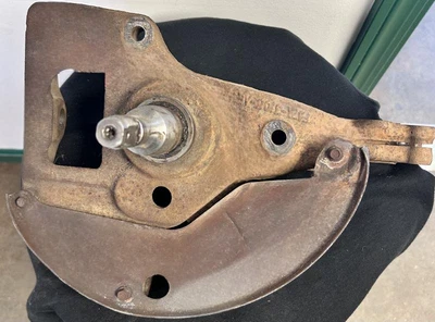 1998-2000 Ford Ranger Front Right Passenger Spindle/Knuckle 4x2, gasoline OEM - Image 1 of 4