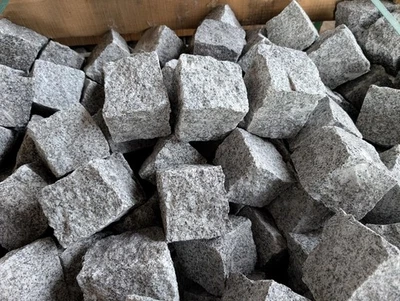 Granite setts, Cobbles, paving, borders, garden or driveway, 1 ton crates - Image 1 of 4