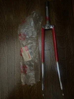 Vintage NOS SCHWINN 27" x 1" Threaded x 140mm Fork • Red • Shimano Dropouts.  NJ - Image 1 of 4
