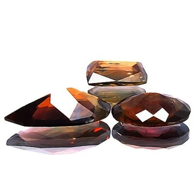 Precioso juego mixto de granate de axinita de cambio de color natural de 3,40 quilates extraído en Afganistán Foto 1 de 4