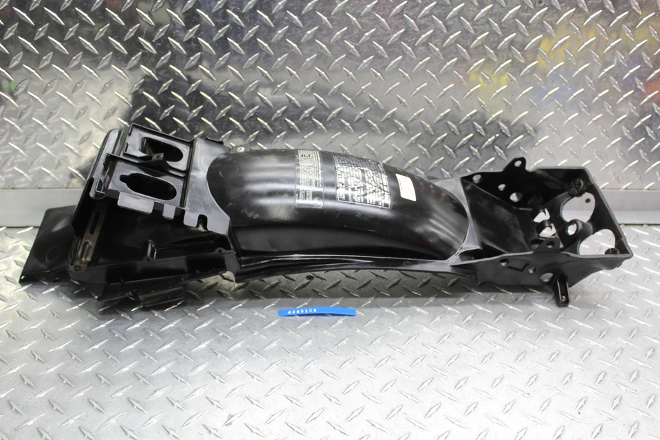 1985 HONDA INTERCEPTOR 500 VF500F ЗАДНЕЕ КРЫЛО ГРЯЗЕВАЯ ЗАЩИТА 80105-MF2-020 - Изображение 1 из 4