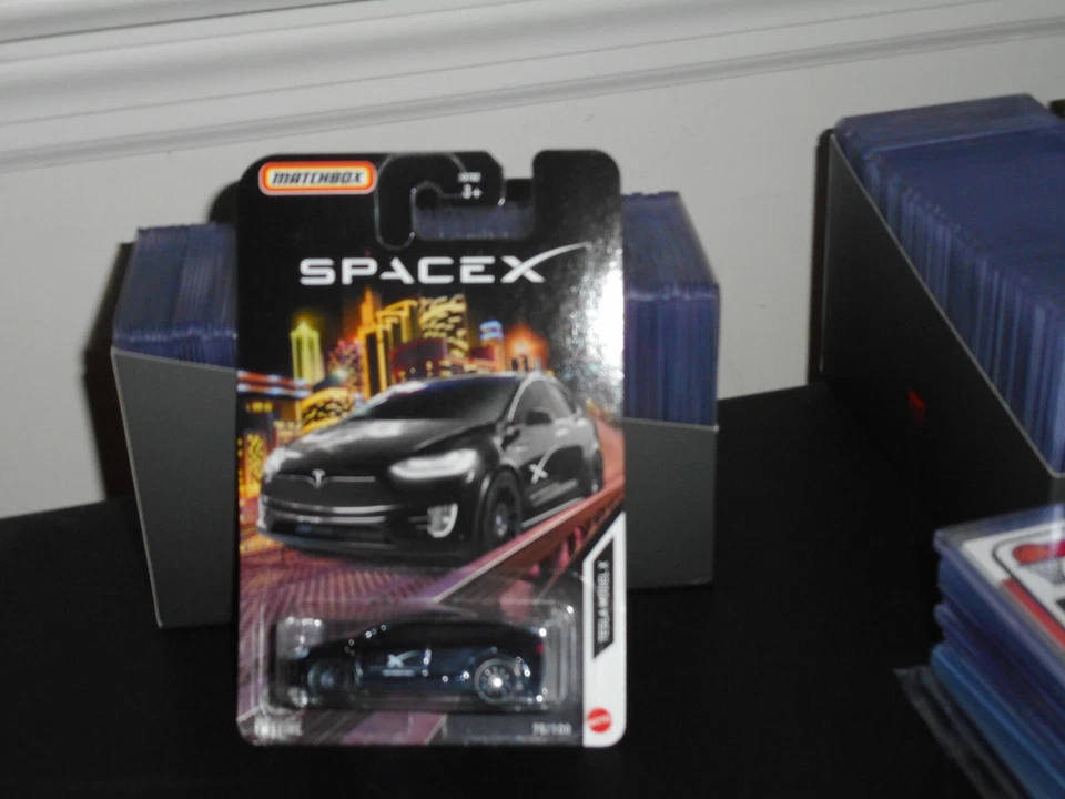 2024 MATCHBOX SPACE X TESLA PRETO BOM!!! - Imagem 1 de 1