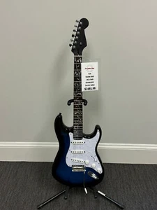 Custom Stratocaster  with Fender Vintage 65 Pickups - Picture 1 of 5