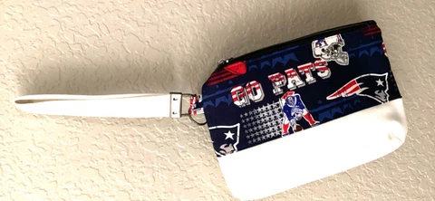 NEW ENGLAND PATRIOTS WHITE WRISTLET Cover