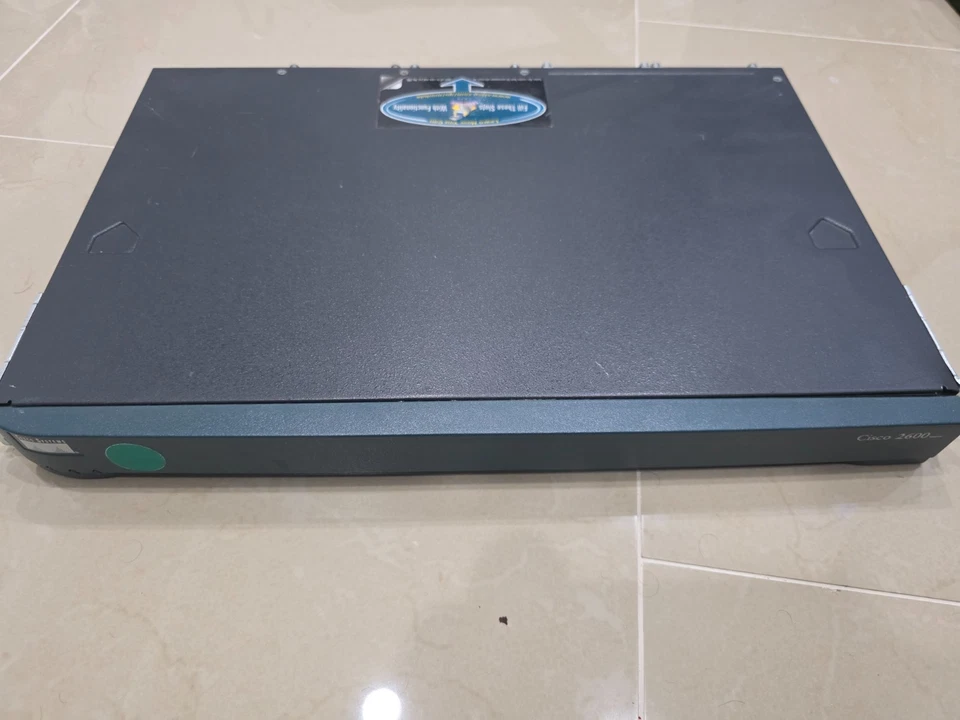 Cisco 2600 Series Router Rack Mountable - Image 1 of 1