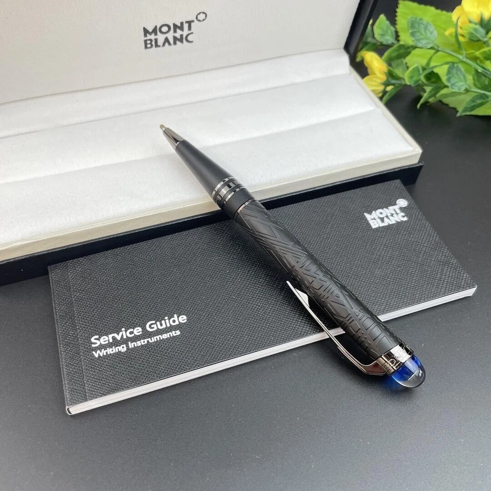 Bolígrafo Montblanc Classic Collection Minimalista de Lujo en Negro Mate Foto 1 de 4