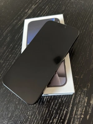 Apple iPhone 16 Pro Max 256GB Titan Schwarz ohne Simlock Mit Rechnung 12/24 - Bild 1 von 4