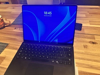 Microsoft Surface Laptop 7th Edition Snapdragon 16GB RAM 512GB SSD Black - Image 1 of 4