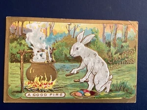 Postcard Easter Greetings Anthropomorphic rabbit eggs Good Fire Embossed 1909 C1 - Foto 1 di 4