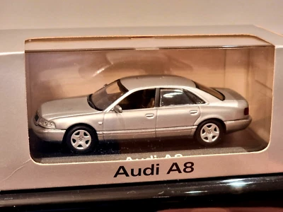Minichamps 1994-2002 Audi A8 D2 Tipo 4D Fase 2 II Limusina Diecast 1/43 Plateado Foto 1 de 3