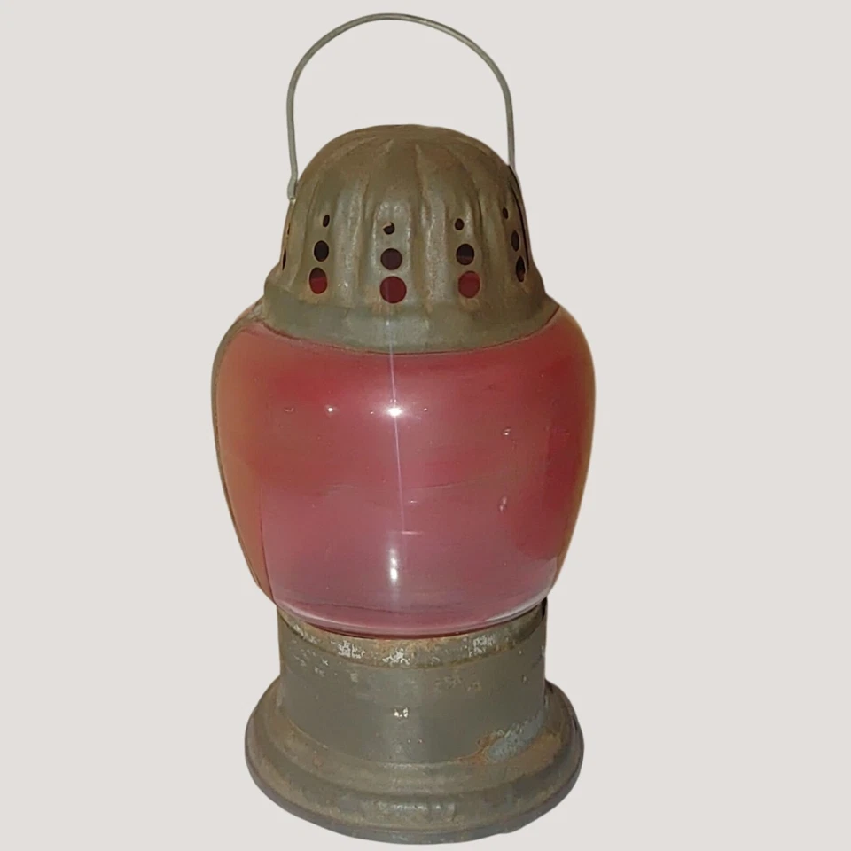Antique Ice Skating Handheld Red Glass Metal Lantern Lamp Rustic Patina Small Foto 1 de 4