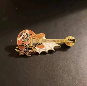1999~Hard Rock Cafe~Hollywood Halloween Spider~Guitar Pin - Picture 1 of 1