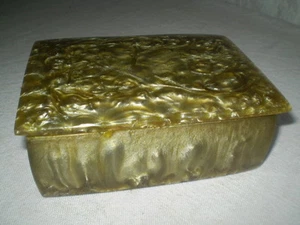      Vintage-old-box-Jewelry-Lava-Catalin-Bakelite COLOR GREEN - Picture 1 of 10
