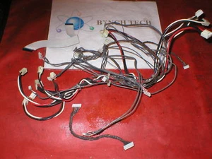 Cables de cinta y alambre Marantz modelo SR8200/U1B - Imagen 1 de 3