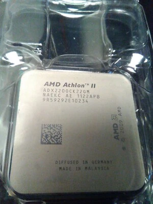AMD Athlon II X2 220 2.8GHz Dual-Core Processor - Image 1 of 2