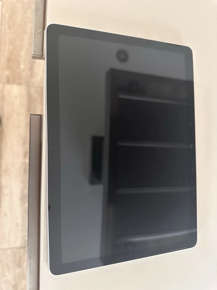 Microsoft Surface Go - Bild 1 von 4