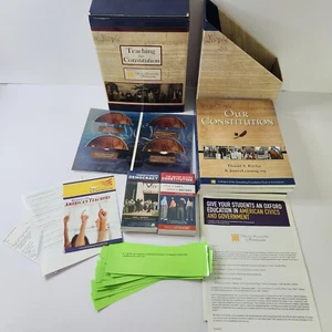 Teaching the Constitution Oxford University Press Bildungsmaterialien Box Set - Bild 1 von 13