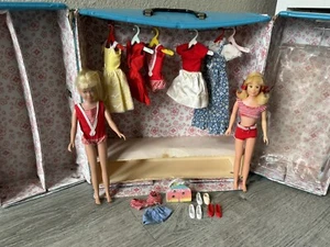 Vintage Barbie 1963 Skipper & Scooter. Doll Carrying Case Clothes & Accessories - Picture 1 of 22