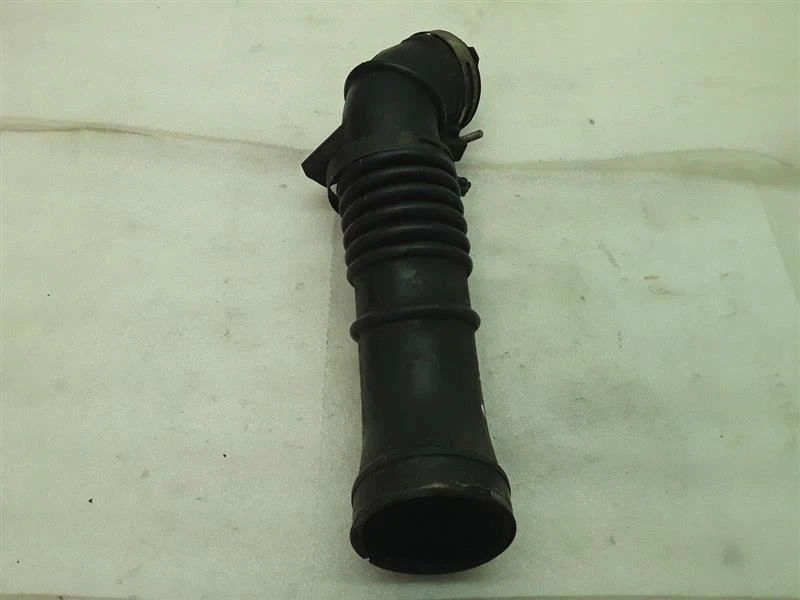 Tubo conducto limpiador de admisión de aire 2,0 L 99-03 MAZDA PROTEGE 10-2-10P Foto 1 de 3