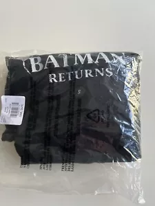 PacSun BATMAN RETURNS Men's TShirt (SIZE SMALL) - BRAND NEW NEVER WORN! - Picture 1 of 2