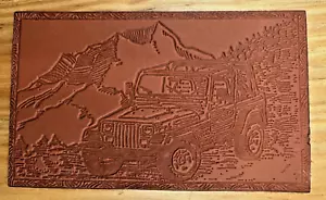Scatola Orologio Chrysler Jeep Wrangler 1995 In pelle in rilievo Top Grafica Cerniera Legno - Foto 1 di 10