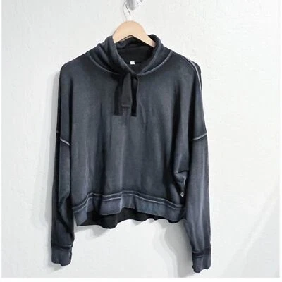 Pullover Free People Movement Lara cuello alto gris medio negro peso ligero Foto 1 de 4