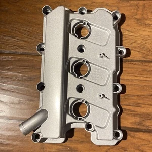 Valve Cover Right Side For Audi A4 A5 A6 A7 A8 Q5 Q7 2012-2019 3.0L 3.2L Quattro - Picture 1 of 4