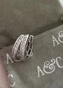 9ct White Gold 0.25 Diamond Huggie Earrings LIKE NEW - Picture 1 of 9