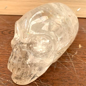 2,46 Pfund natürlicher klarer Quarz Alien Schädel handgeschnitzt Kristallschädel Reiki Heilung - Bild 1 von 14