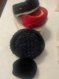 Vintage Set 3 Stroh & 1 Filz Mid Century Damen Hüte 2 sind Valerie Modi - Bild 1 von 18