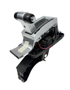 05-09 Ford Mustang Base Automatic Transmission Floor Gear Shifter Assembly OEM - Picture 1 of 3