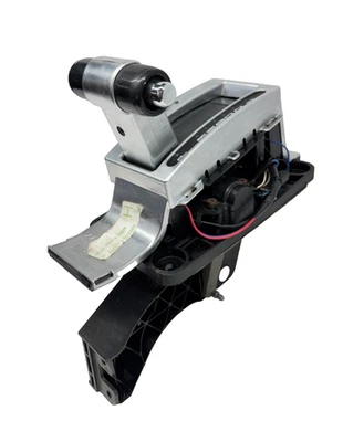 05-09 Ford Mustang Base Automatic Transmission Floor Gear Shifter Assembly OEM - Image 1 of 3