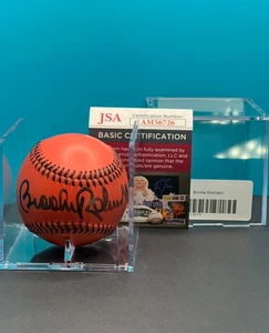 BROOKS ROBINSON Autographed Spinneybeck Ball Official MLB COA Authentic - Picture 1 of 6