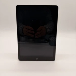 Apple iPad 6th Gen 128GB Wi-Fi 9.7” Space Gray A1893 Excellent - Picture 1 of 5