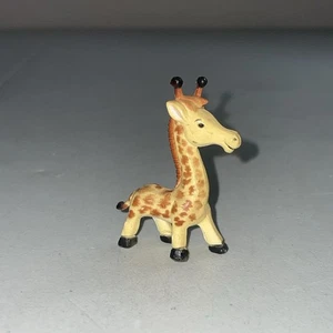 Figura Plástica Safari Animales Salvajes Jirafa 2" Miniatura De Colección - Imagen 1 de 3
