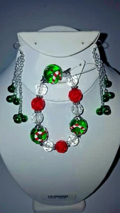 2P CANDY CAIN HEART SHAPE Christmas GLASS BRACELET CHANDLER Earring Jewelry SET  - Picture 1 of 6