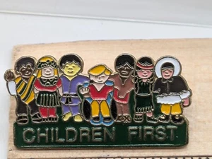 Pin de primera solapa para niños - Imagen 1 de 5