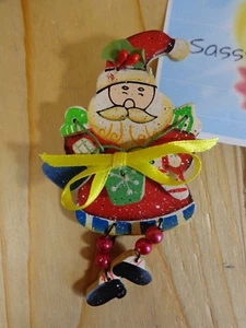 Prendedor de moda de Navidad Papá Noel patas colgantes 4" madera regalo bastones de caramelo - Imagen 1 de 2