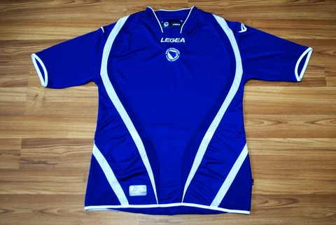 BOSNIA AND HERZEGOVINA HOME FOOTBALL SHIRT 2012-2013 SOCCER JERSEY LEGEA LARGE Cover