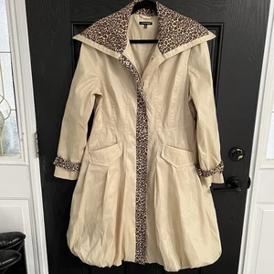 Abrigo de Vestido Samuel Dong Globo Estampado Leopardo Talla M  - Imagen 1 de 6