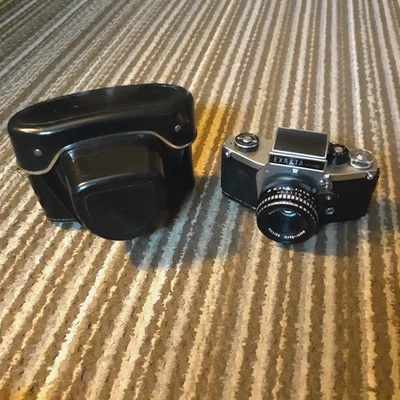 CÁMARA EXAKTA VX500 DE COLECCIÓN con LENTE DOMIPLAN 50mm F2.8 / TAL CUAL Foto 1 de 4