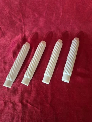 4 anciennes fausses bougies en opaline Blanche torsadée, lustre,lampe,table 2 Lo - Photo 1/4