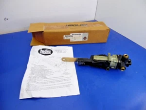 International 2505183C91, Air Level Suspension Valve,IN STOCK, NEW, Lot of 1 - Picture 1 of 18