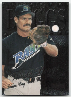1999 Metal Universe Wade Boggs Baseball Card #153 - Tampa Bay Devil Rays Foto 1 de 2